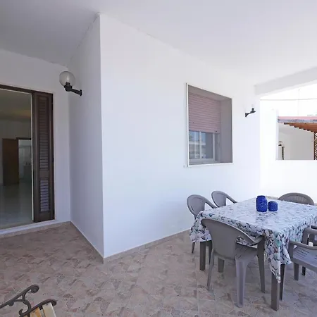 Appartamento A 20 Metri Dalla Spiaggia Torre Lapillo Exterior photo